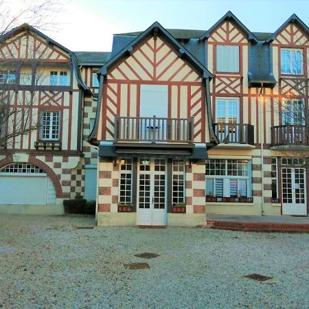 Le Petit Cabourg De La Cour Normande Studio Coeur De Ville -1 A 2 Personness Dış mekan fotoğraf
